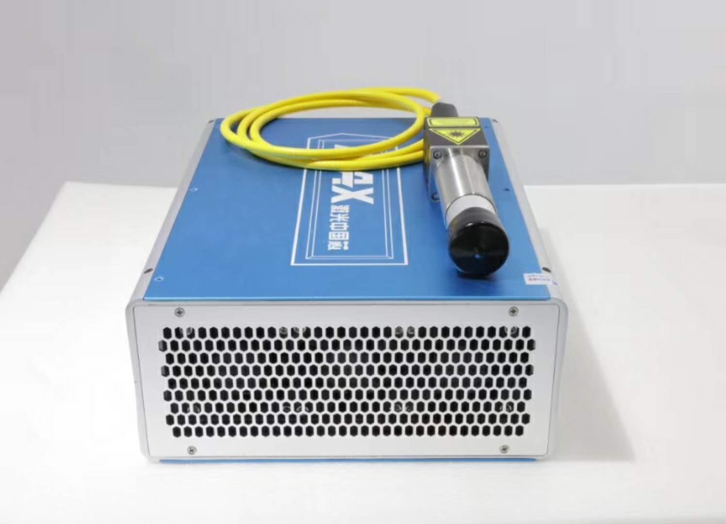 光纖激光打標(biāo)機(jī)的優(yōu)點(diǎn)及配件構(gòu)成